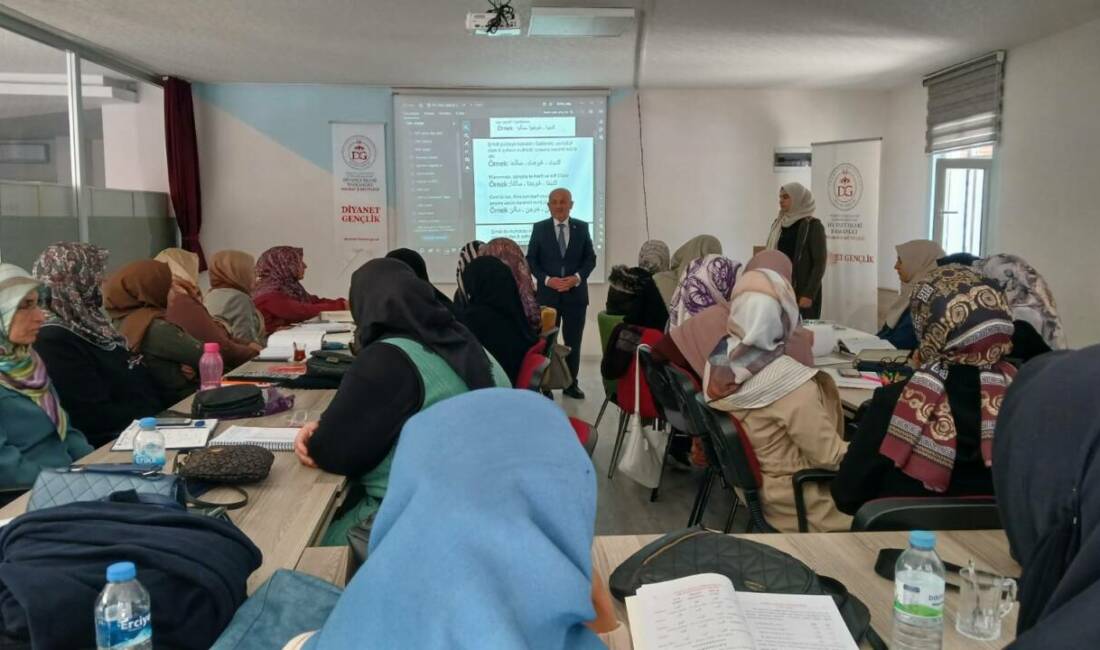 Aksaray İl Müftüsü Veysel Işıldar, Diyanet Gençlik Merkezinde düzenlenen Arapça