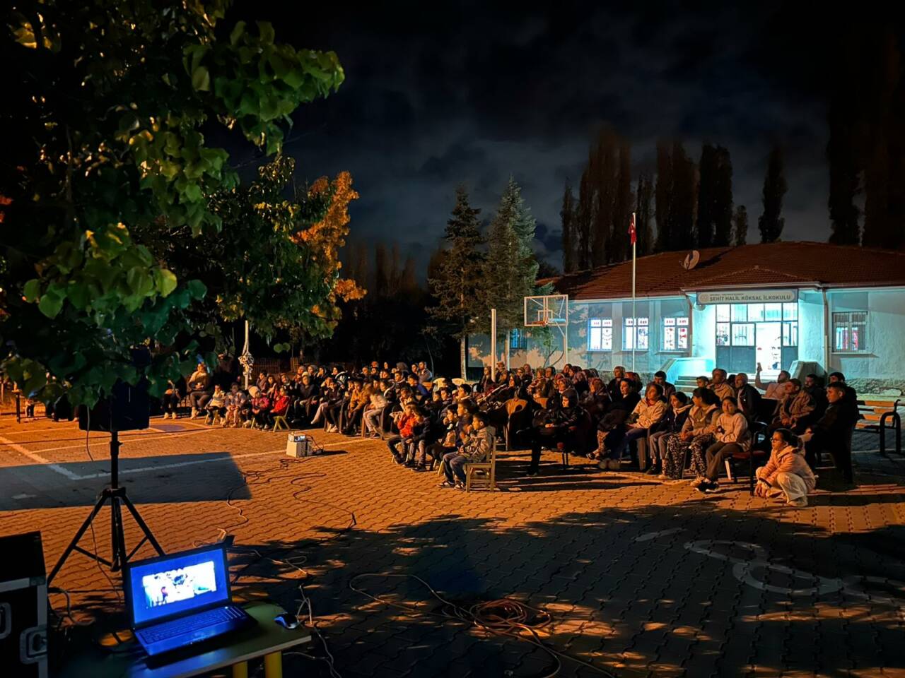 Koçpınar Elmacık Şehit Halil Köksal İlkokulu’nda “Sandalyeni Kap Gel” etkinliğiyle