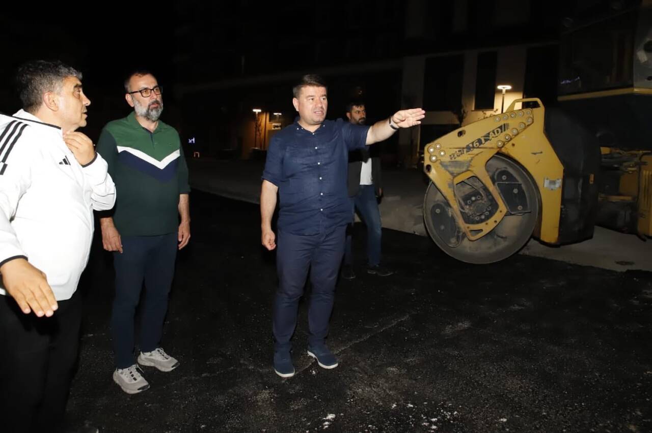 Aksaray Belediye Başkanı Evren Dinçer, gece 22.30’da Kalealtı Caddesi ve