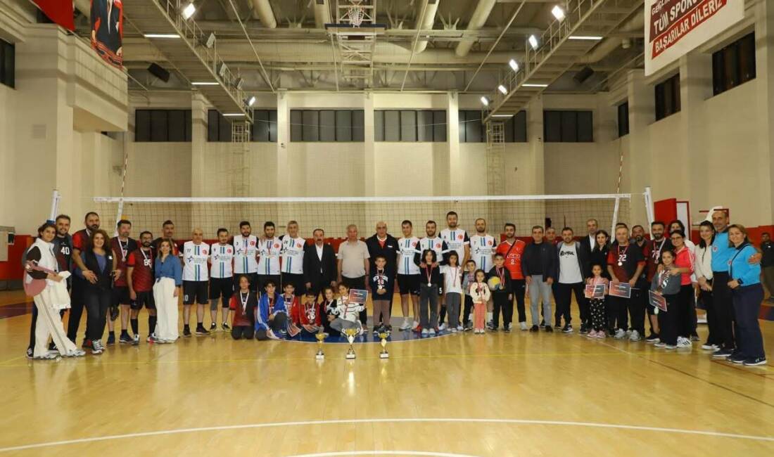 Aksaray’da kamu kurumları arasında düzenlenen Kamu Spor Oyunları büyük bir