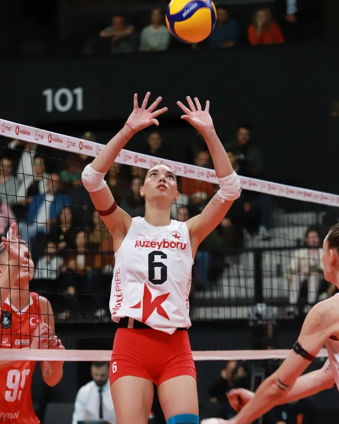 Voleybol Vodafone Sultanlar Ligi’nde 2025-2026 sezonunun üçüncü haftası, oynanan heyecan