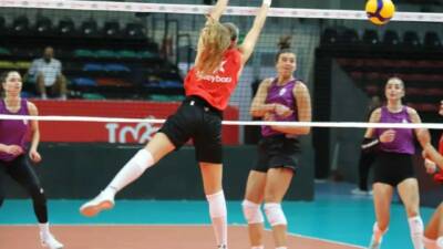 Kuzeyboru Spor Kulübü hazırlık maçı kapsamında Zeren Spor ile karşılaştı.