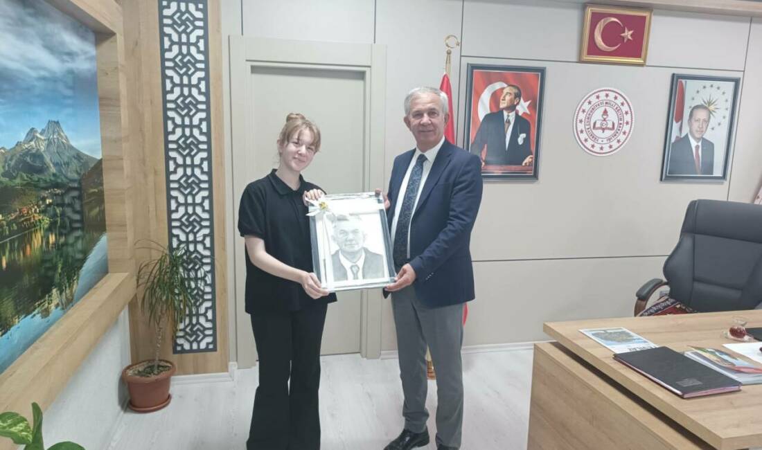 Aksaray Necmiye-Mehmet Yazıcı Kız Mesleki ve Teknik Anadolu Lisesi Müdürü,