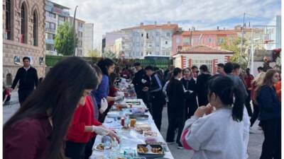 Aksaray İl Milli Eğitim Müdürlüğü öncülüğünde kent genelindeki okullar, Gazze’de