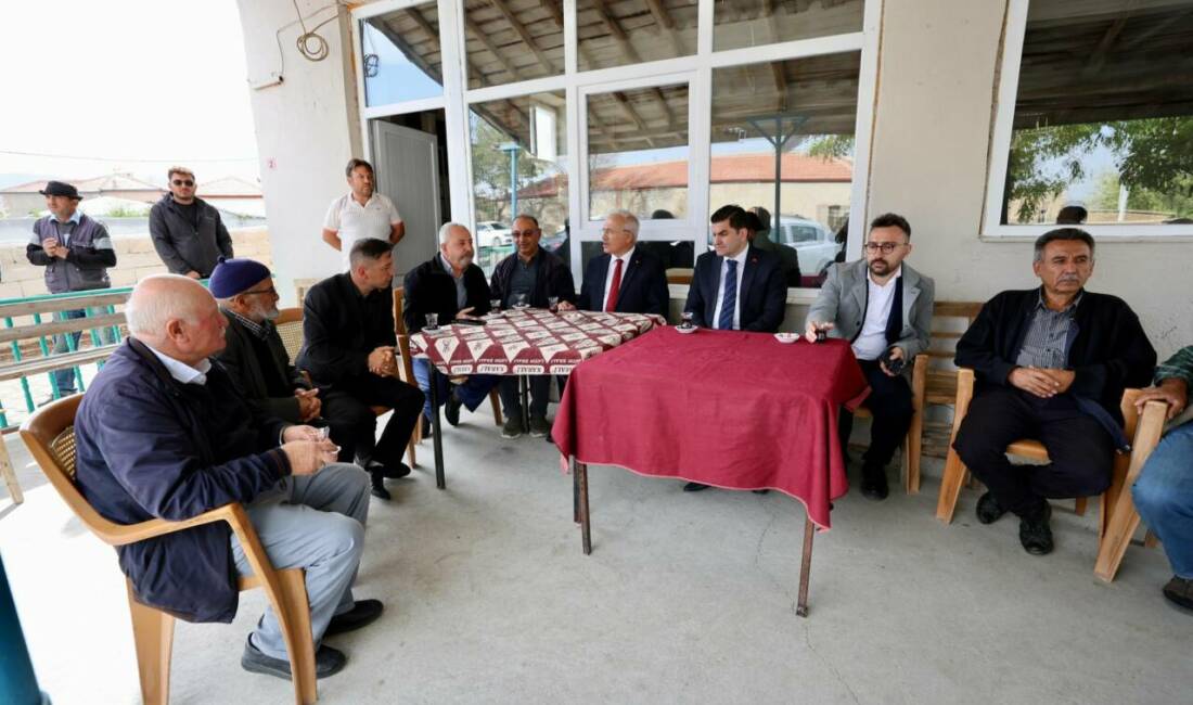 Aksaray Valisi Mehmet Ali Kumbuzoğlu, il genelinde yürüttüğü vatandaş buluşmaları