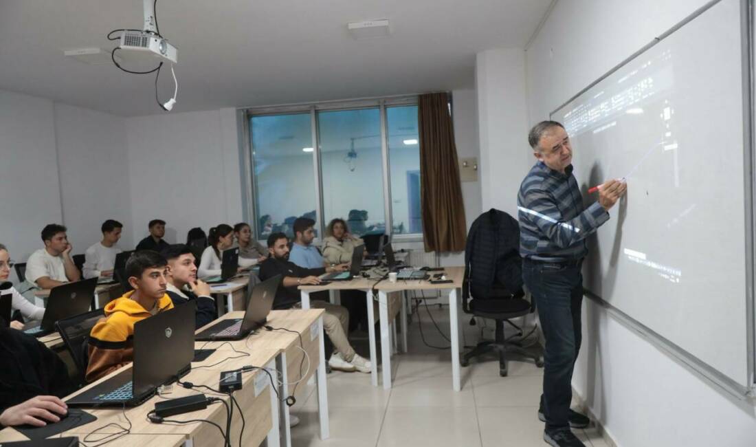 Aksaray Belediyesinin hayata geçirdiği Akademi Aksaray eğitim programları genç ve
