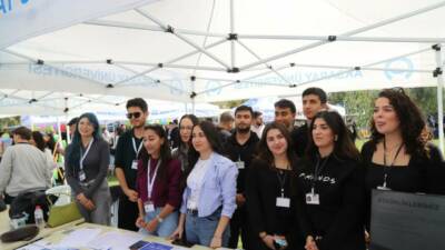 Bu yıl beşincisi düzenlenen İğde Şenliği’nde Aksaray Üniversitesi (ASÜ) bünyesinde