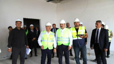 Aksaray Valisi Mehmet Ali Kumbuzoğlu ve ASÜ Rektörü Prof. Dr.