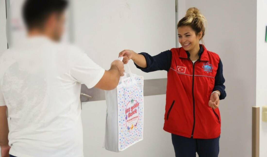 Aksaray Belediyesi, Aksaray Eğitim ve Araştırma Hastanesi’nde doğum yapan aileleri
