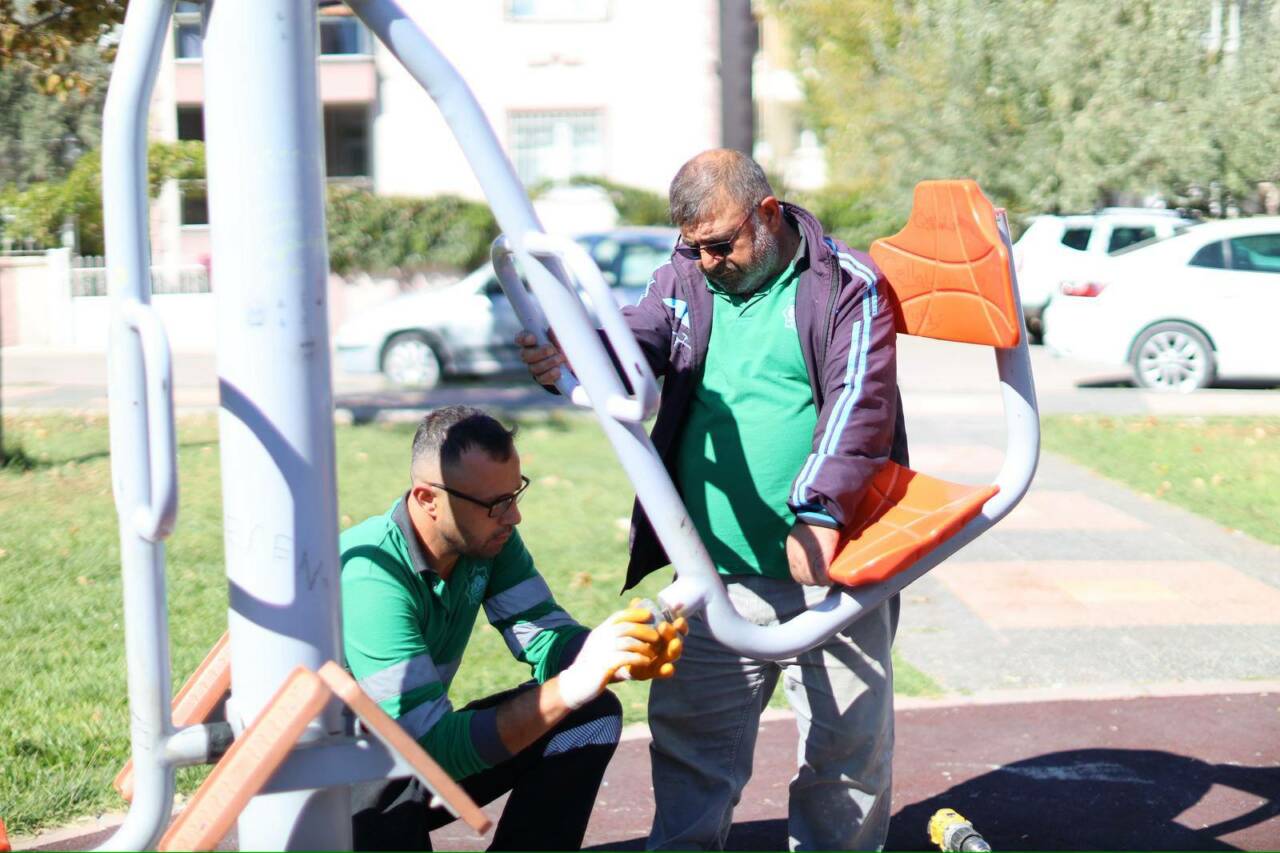 Aksaray Belediyesi, mahallelerin sosyal yaşamını güçlendirmek ve çocuklara güvenli oyun