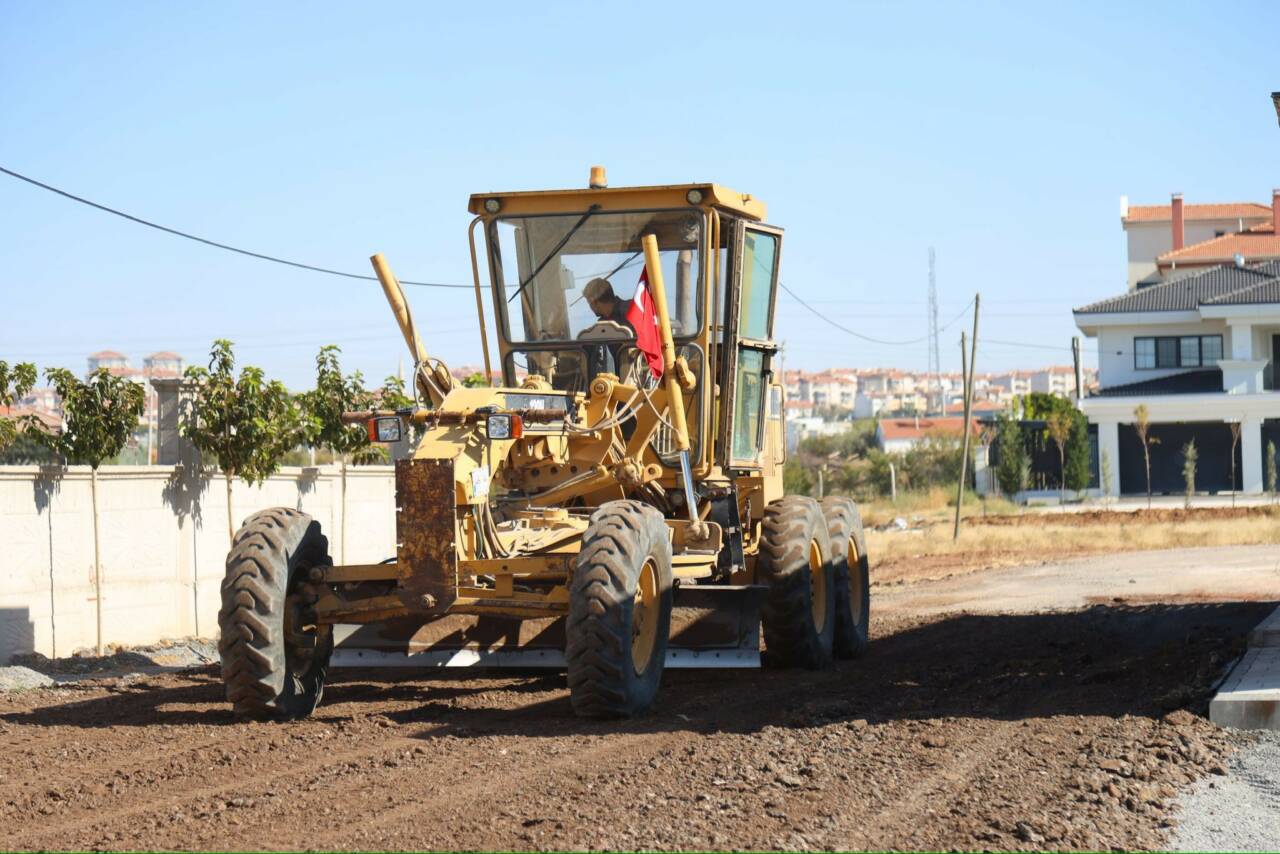 Aksaray Belediyesi ekipleri, vatandaşların daha rahat ve güvenli ulaşım sağlaması