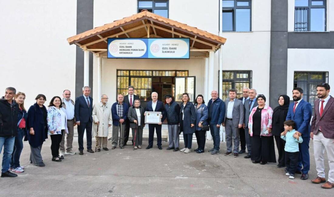 Aksaray  Valisi Mehmet Ali Kumbuzoğlu ve Belediye Başkanı Dr. Evren