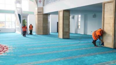 Aksaray Belediyesi, şehir genelindeki cami, mescit ve ibadethaneleri düzenli olarak