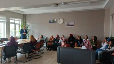 Eğitim-Bir-Sen Aksaray Şube Başkanı Murat Görmez, ildeki eğitim kurumlarını ziyaret
