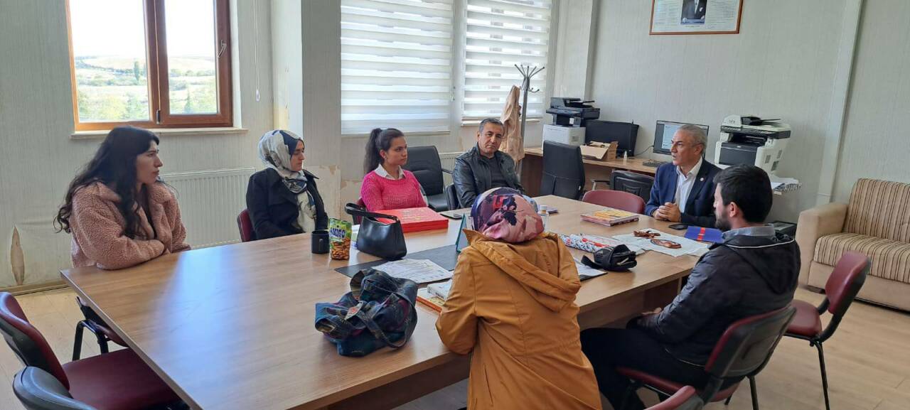 Eğitim-Bir-Sen Aksaray Şube Başkanı Murat Görmez ve sendika yönetim ekibi,