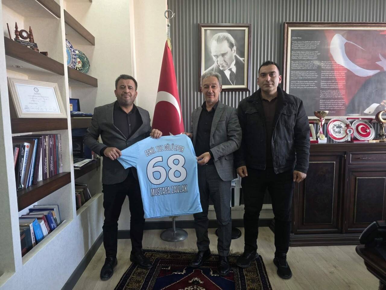 Eskil Tuzgölü Belediye Spor Kulübü Başkanı Hanifi Korkmaz ve Başkan