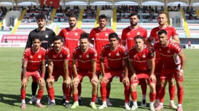 TFF 2. Lig Kırmızı Grup’ta mücadele eden 68 Aksarayspor, 7.