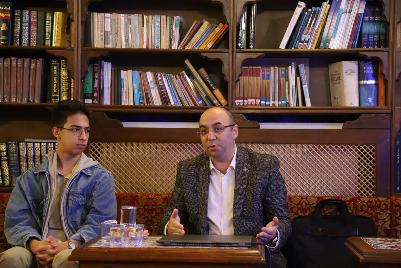 Aksaray Üniversitesi (ASÜ) Bilim İletişimi Ofisi'nin önderliğinde, “İğnesiz Şeker Ölçümü”