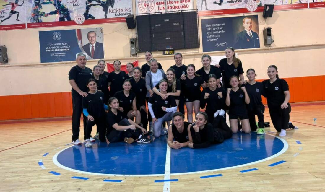 Aksaray Belediyespor Kadın Hentbol Takımı, ligin 4. haftasında İzmir Büyükşehir
