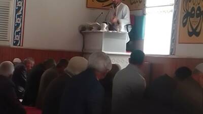 Sultanhanı ilçesinde Bekirağa Camii, Pazar günleri düzenlenen hadis sohbetlerine ev