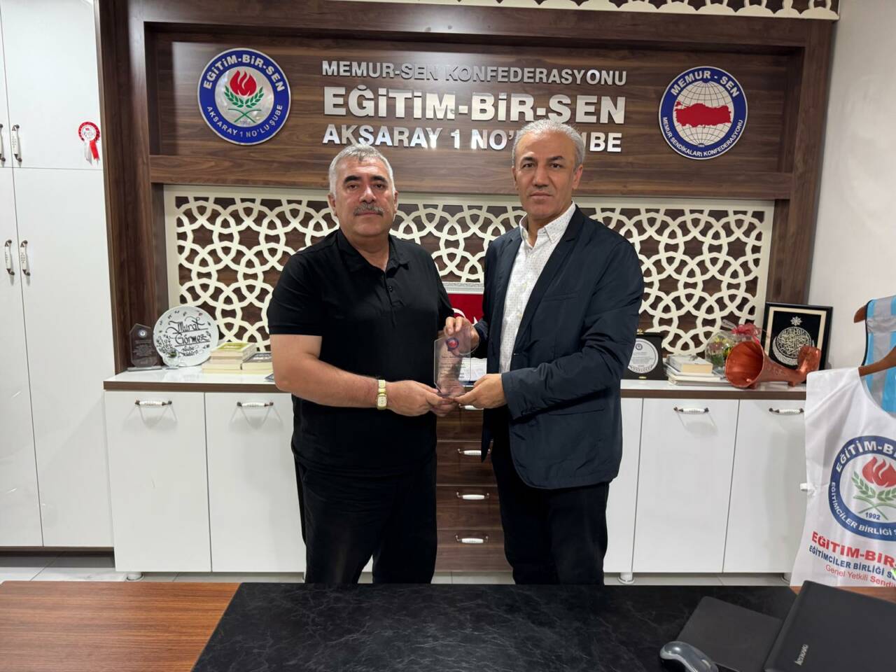 Aksaray Memur-Sen, emekliye ayrılan Diyanet-Sen Şube Başkanı Nedim Köse’ye özverili
