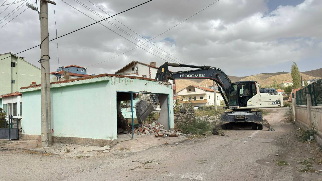 Aksaray Belediyesi, şehir genelinde ulaşım ağını modernleştirme ve kent estetiğini