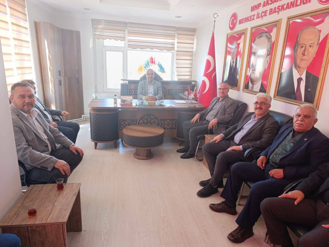 Milliyetçi Hareket Partisi (MHP) Aksaray İl Başkanı Burhanettin Karataş, yönetim