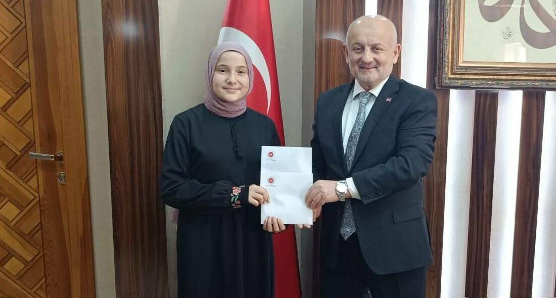 Aksaray’da Kur’an-ı Kerim’i Güzel Okuma Yarışmalarında dereceye giren hafızlar, İl