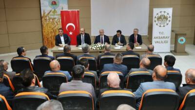 "Muhtar Buluşmaları" programı kapsamında Aksaray Valisi Mehmet Ali Kumbuzoğlu, Eskil