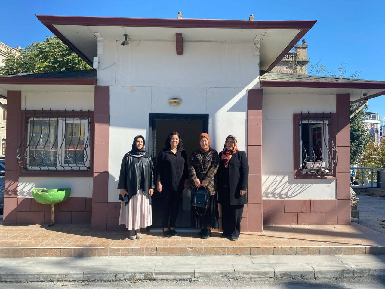 AK Parti Aksaray İl Kadın Kolları teşkilatı, saha çalışmalarını aralıksız