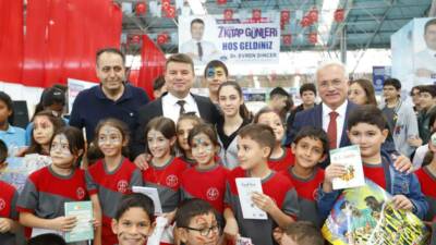 Aksaray Belediyesi tarafından bu yıl yedincisi düzenlenen Kitap Günleri, 9