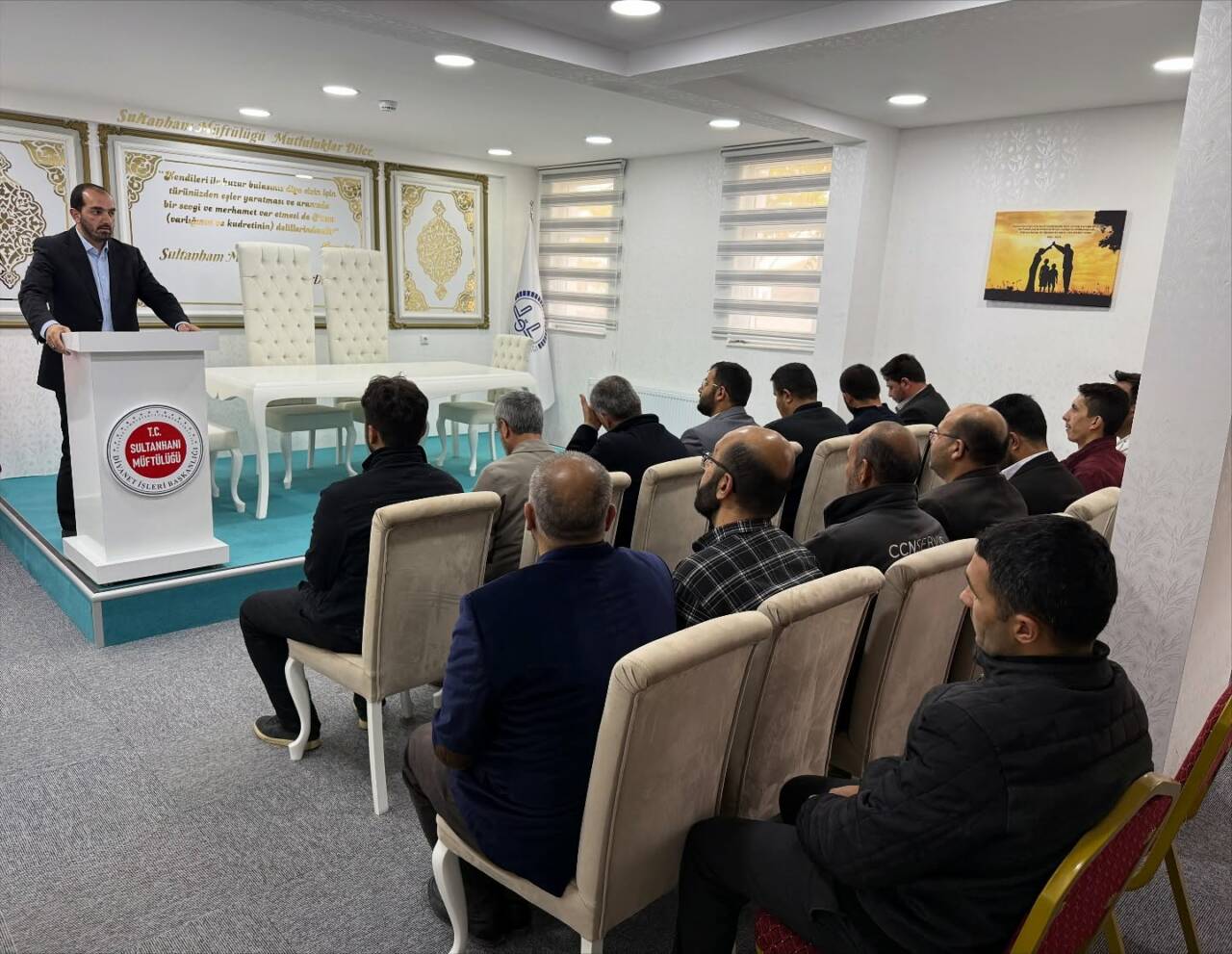 Sultanhanı İlçe Müftülüğünde, İlçe Müftüsü Selman Çiloğlu başkanlığında düzenlenen aylık