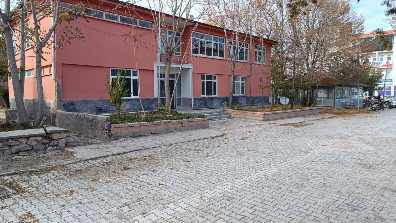 Eskil’de sporun ve özellikle futbolun gelişimine yönelik örnek bir adım