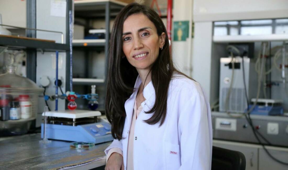 Aksaray Üniversitesi (ASÜ) Fen-Edebiyat Fakültesi öğretim üyeleri Prof. Dr. Melek