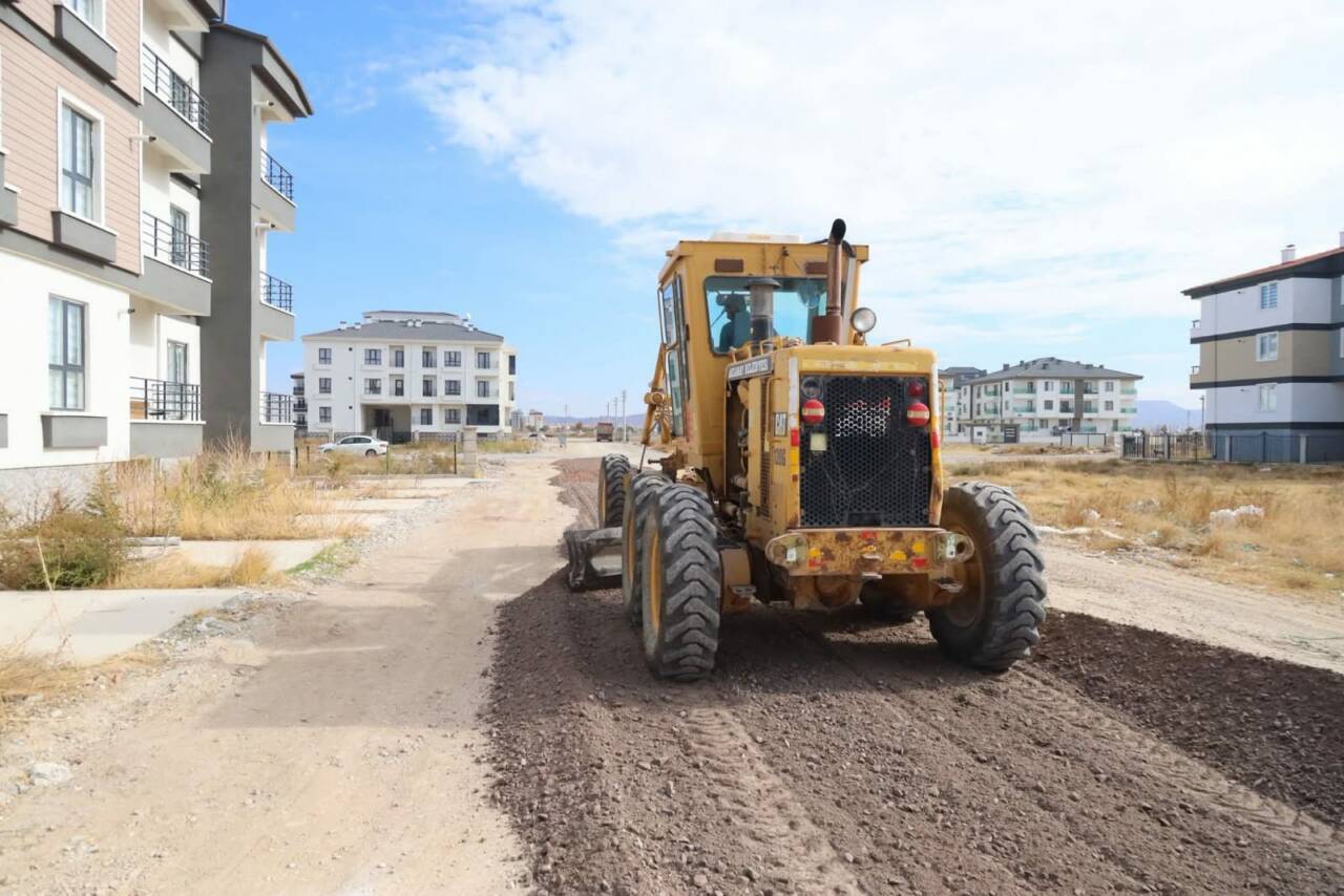 Aksaray Belediyesi, kent genelinde ulaşım konforunu artırmak ve altyapıyı güçlendirmek