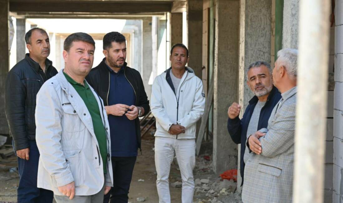 Aksaray Belediye Başkanı Evren Dinçer, Yeni Şehir Mezarlığı’nın hemen yanında