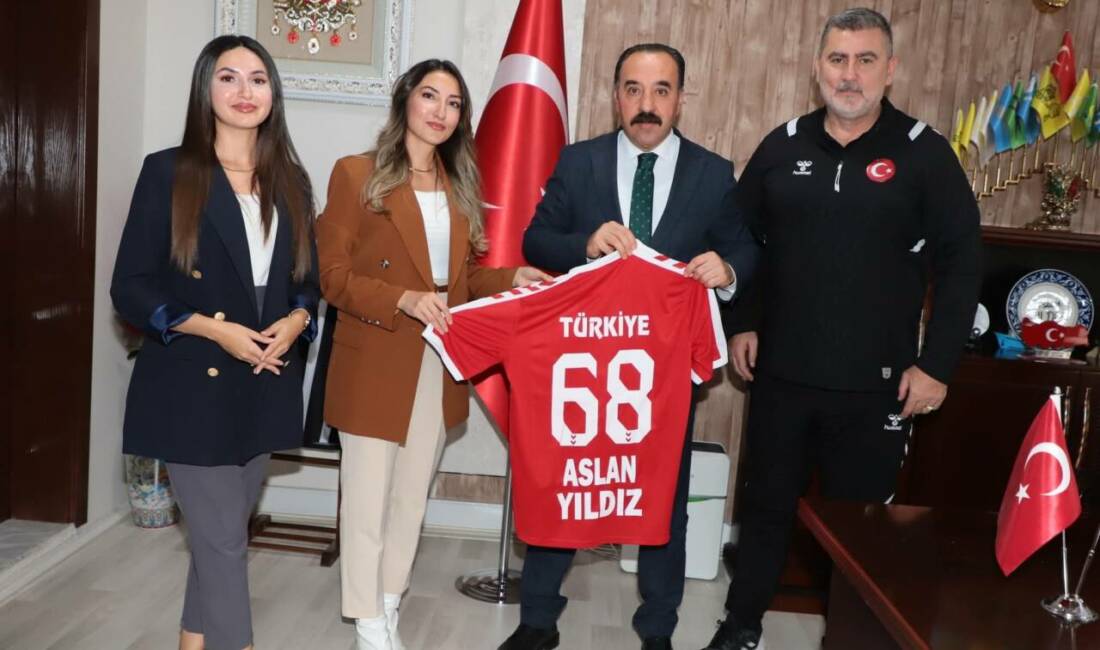 Türkiye Hentbol Federasyonu (THF) yetkilileri, geleceğin milli sporcularını keşfetmeyi ve