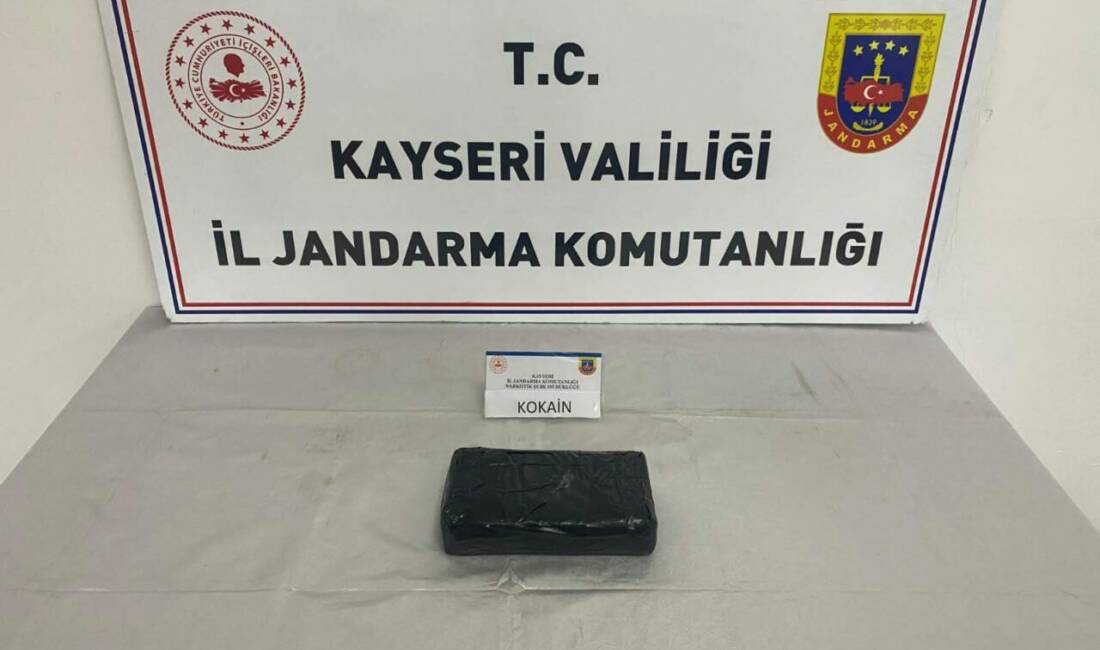Kayseri'de İl Jandarma Komutanlığı tarafından düzenlenen operasyonda 1 kilo 200