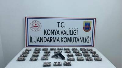 Konya'nın Ereğli ilçesinde İl Jandarma Komutanlığı ekipleri tarafından düzenlenen uyuşturucu