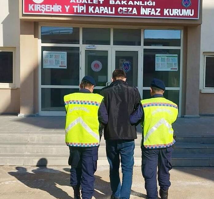 Kırşehir'de İl Jandarma Komutanlığı ekipleri, hakkında 10 yıl 40 gün