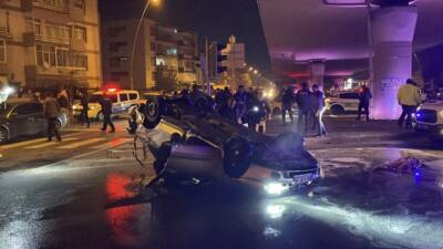 Kayseri'de yaşanan olayda 2 kişi polisin "dur" ihtarına uymadı. Polisten
