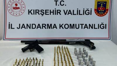 Kırşehir'de jandarma ekipleri tarafından 1 av tüfeği, 1 tabanca ve