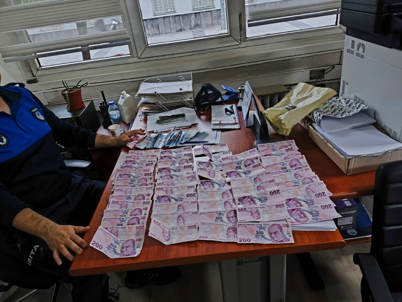 Kayseri'de yaşanan olayda camide dilencilik yaptığı belirlenen bir kişinin üzerinden