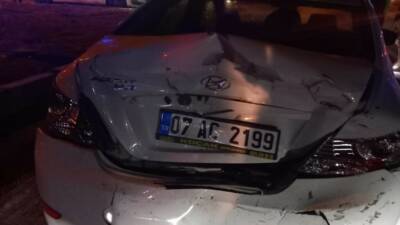 Konya'nın Karapınar ilçesinde yaşanan olayda otomobile arkadan çarptı. Kazada 1