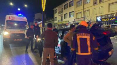 Karaman’da yaşanan olayda kontrolden çıkan otomobil refüje çıktı. Kazadan, sürücüsü