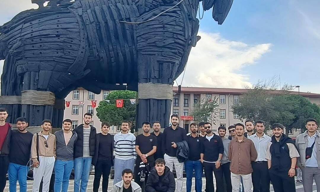 Aksaray Gençlik Merkezi, KYK yurtlarında kalan erkek öğrencilerle Çanakkale Eceabat