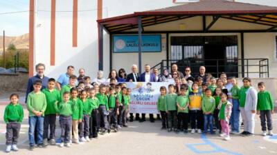 Aksaray İl Sağlık Müdürlüğü, Laleli İlkokulu’nda düzenlenen “Sağlıklı Çocuk, Sağlıklı