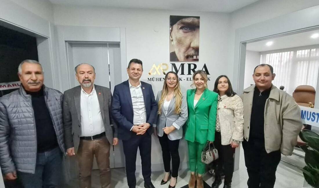 CHP Parti Meclisi üyesi Ali Abbas Ertürk ile beraberindeki il