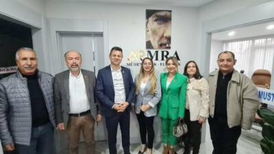 CHP Parti Meclisi üyesi Ali Abbas Ertürk ile beraberindeki il