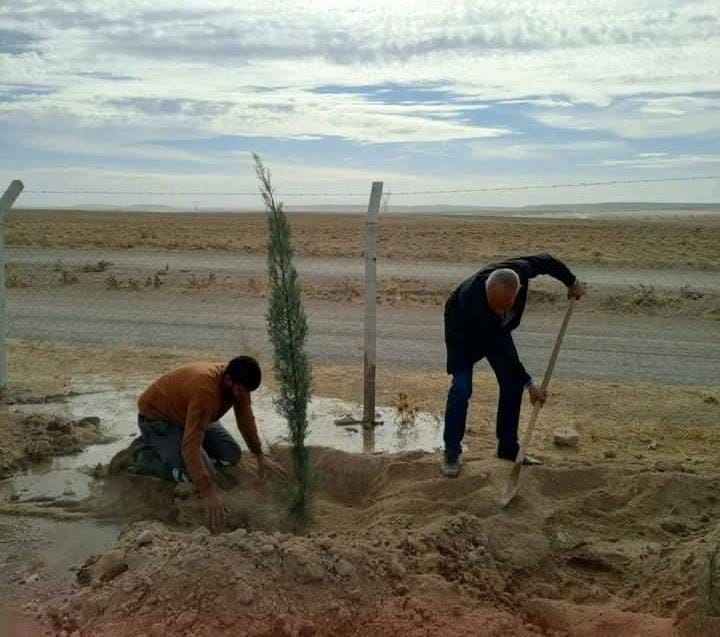 Taşpınar Belediye Başkanı İsmail Yılmaz, yeğeni Umut Çağlayan ile birlikte